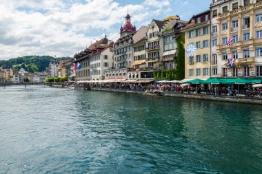 İsviçre 'nin güzel şehri Lucerne. Şehir manzaraları ve mimari