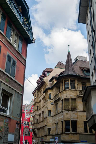 スイスの壮大な都市バーゼル ライン川の建築と景色 — ストック写真