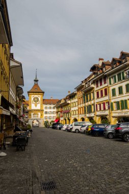 Muhteşem İsviçre kenti Murten Mimarlık. antik güzel şehir