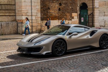 Muhteşem Verona, İtalya 'da bir şehir. Mimarlık ve ortaçağ harika şehri