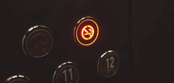 Žádný Kouřící Knoflík Zapište Moderní Ovládací Panel Výtahu Banner — Stock fotografie