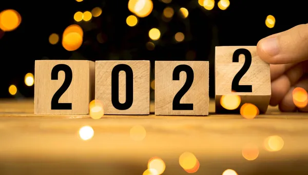 Рука Зміни Дерев Яних Кубиків 2022 Щасливий Новорічний Концепт Фон — стокове фото