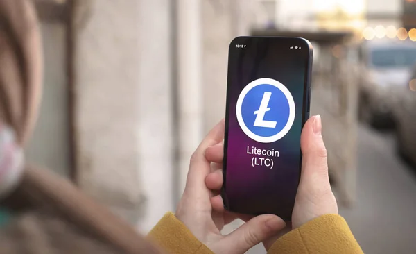 Litecoin Ltc Kryptovaluta Symbol Logotyp Affärsidé Och Finansiellt Koncept Hand — Stockfoto