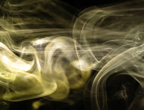 流动的黄烟背景 摘要雾纹理背景照片 — 图库照片