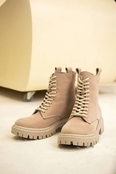 Stylish Beige Shoes Leather Boots Studio Shot Casual Lifestyle Concept — Stock Photo, Image