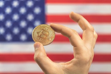 Bitcoin ve Amerikan bayrağı geçmişi. Kripto para birimi ve Amerika Birleşik Devletleri kavramı 