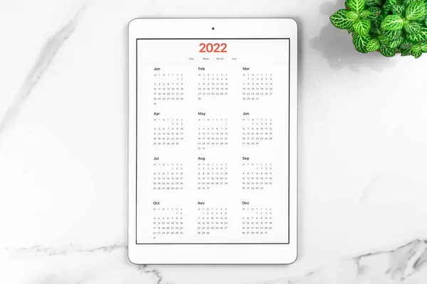 Calendar 2022 Tablet Computer Open App White Marble Background Business — Stock Photo, Image