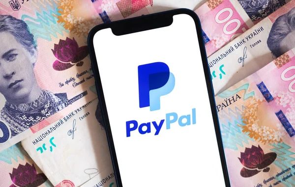 Charkow Ukraine März 2022 Paypal Und Ukraine Geld Hintergrund Mobiltelefon — Stockfoto