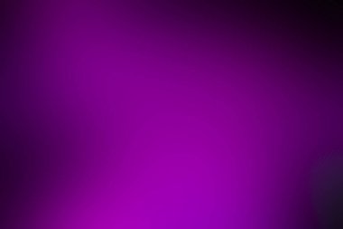 Bulanık mor arkaplan. Gradyan, pürüzsüz kademe parlak tasarım. Şablon kavramı 