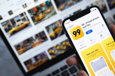 99 taksi uygulaması akıllı telefon ekranında. Uygulama simgesi kapatma görünümü