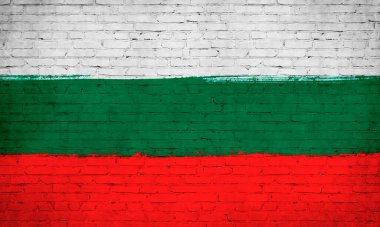 Tuğla duvara Bolgaria bayrağı boyanmış. Ulusal ülke bayrağı geçmişi 