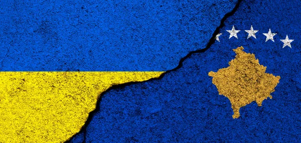 Banderas Ucrania República Kosovo Apoyo Ayuda Armas Equipo Militar Asociación — Foto de Stock