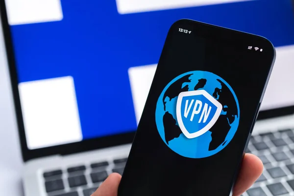 Vpn Finnland Sicheres Und Sicheres Internetkonzept Datenschutz Hand Mit Handy — Stockfoto