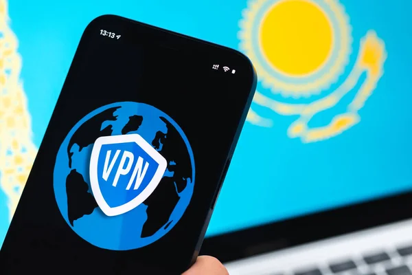 Vpn Kasachstan Sicheres Und Sicheres Internetkonzept Datenschutz Hand Mit Handy — Stockfoto