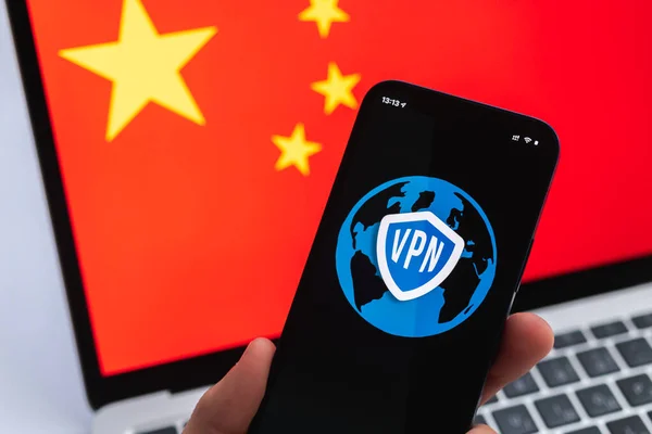 Vpn China Sicheres Und Sicheres Internetkonzept Datenschutz Hand Mit Handy — Stockfoto