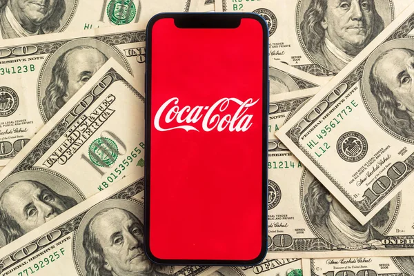 Coca Cola Aktiekurs Logotyp Närbild Och Dollar Pengar Bakgrund Affärs — Stockfoto