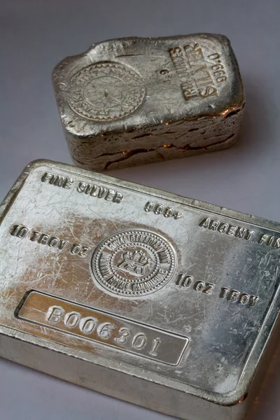 Barras de lingotes de plata pura —  Fotos de Stock