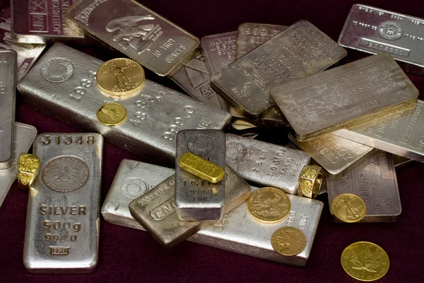 Silver and Gold Bullion Bars, Coins and Rings — Stock Photo, Image