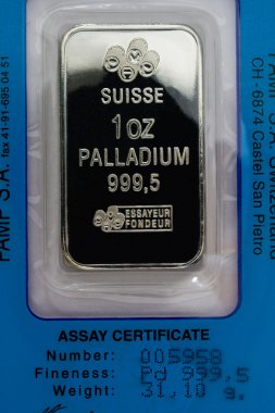 bir kuyumcu onsu saf Paladyum bar