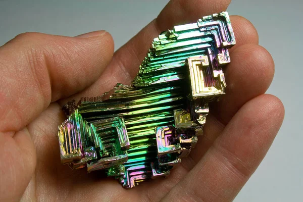 Crystalline Bismuth Metal Hand — 스톡 사진