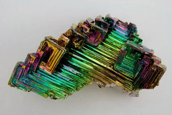 Κρυσταλλικό Μέταλλο Βισμουθίου Ιριδίζοντα Χρώματα — Φωτογραφία Αρχείου