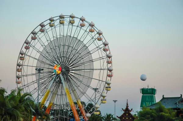 Roda gigante — Fotografia de Stock