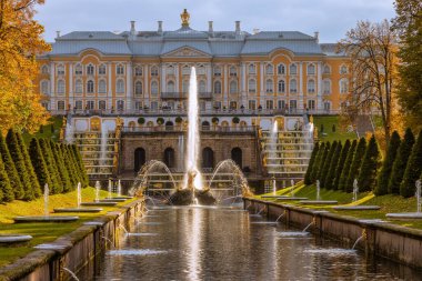 Peterhof, Saint Petersburg, Rusya 'daki Büyük Şelale Çeşmesi