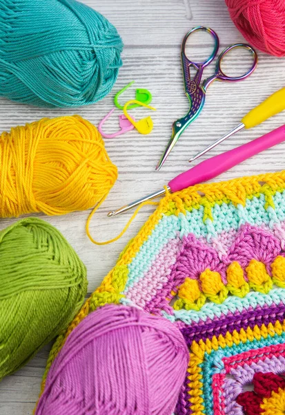 Colorful Skeins Yarn Arranged Crochet Hooks Crafting Scissors Stitch Markers — ストック写真