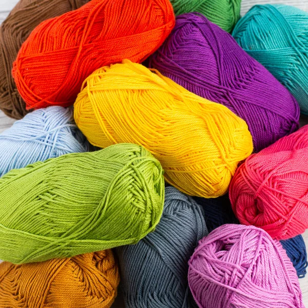 Pile Multi Colored Skeins Yarn Light Background — ストック写真