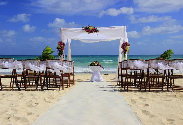 Preparación de bodas en playa mexicana —  Fotos de Stock