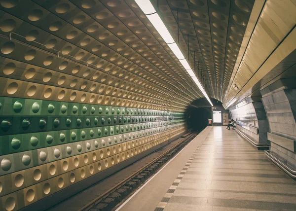 Metro in Praag — Stockfoto