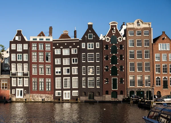 Traditionele huizen in Amsterdam — Stockfoto