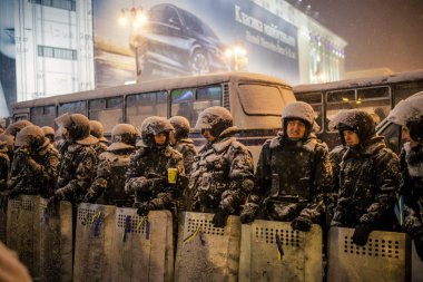 çevik kuvvet polisi euromaidan sırasında kiev, Aralık 2013 protestolar.