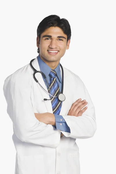 Retrato de um médico sorrindo — Fotografia de Stock