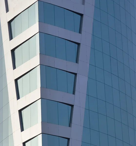 Lav vinkel udsigt over en kontorbygning, Gurgaon - Stock-foto