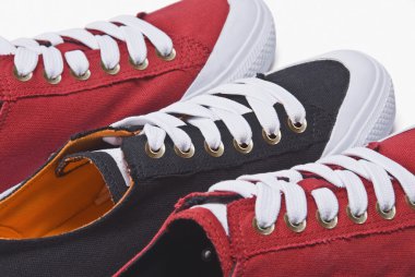 Tuval Ayakkabı üst üste