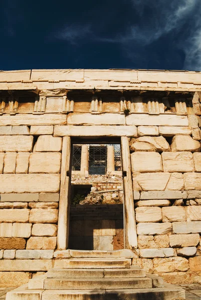 Rovine di un edificio — Foto Stock