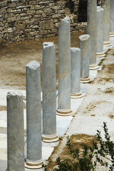 Columnas en el patio — Foto de Stock