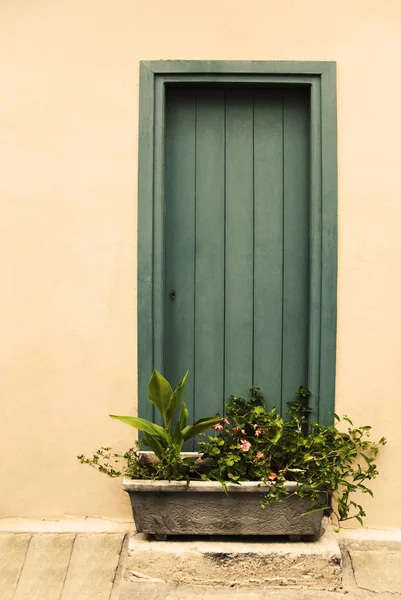 Porta di una casa — Foto Stock