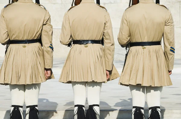 Königliche Wachen an einem Denkmal, Grab des unbekannten Soldaten — Stockfoto