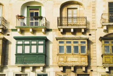 Windows, bir bina, valletta
