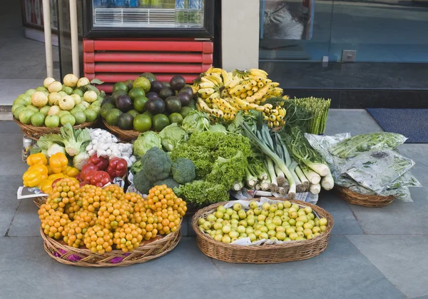 水果和蔬菜销售 — 图库照片