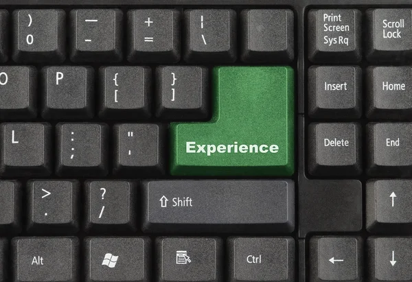 Teclado de ordenador con llave de experiencia —  Fotos de Stock