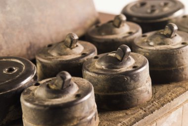 eski Elektrik düğmelerini ve yuvalar