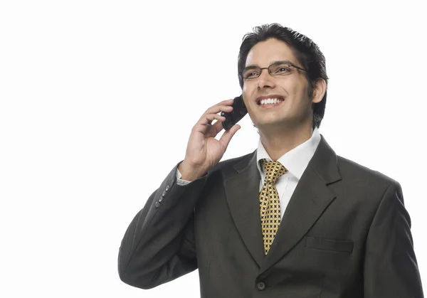 Zakenman aan het praten op een mobiele telefoon — Stockfoto