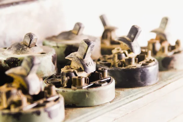 Eski Elektrik düğmelerini ve yuvalar — Stok fotoğraf