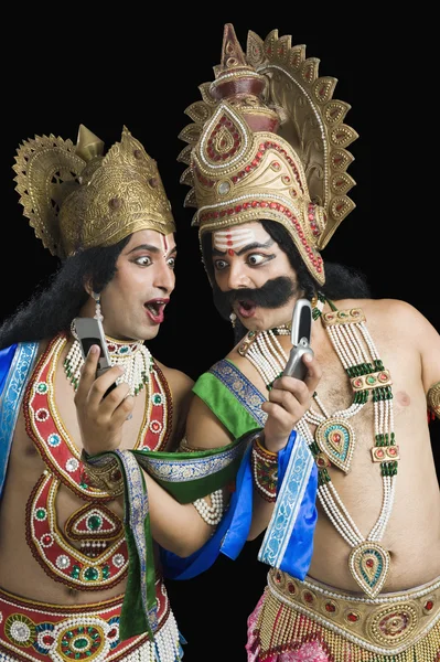 Artists dressed-up as Rama and Ravana — Stock Photo, Image