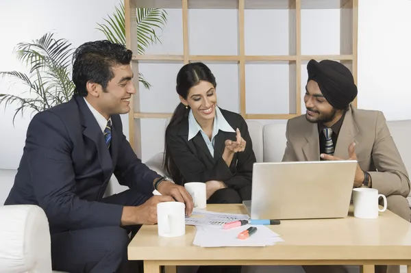 Business executives discussing in a meeting — Stock Photo, Image