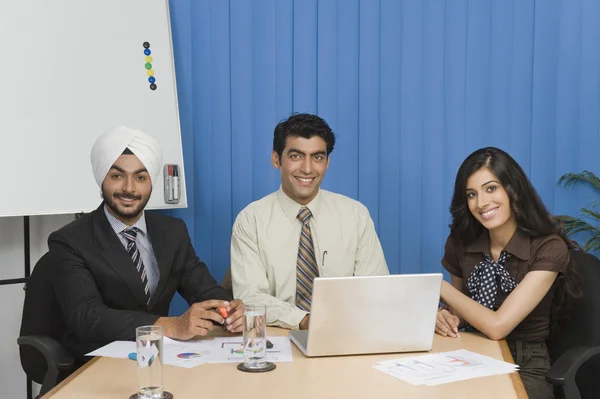 Business executives having a meeting in an office — Stock Photo, Image