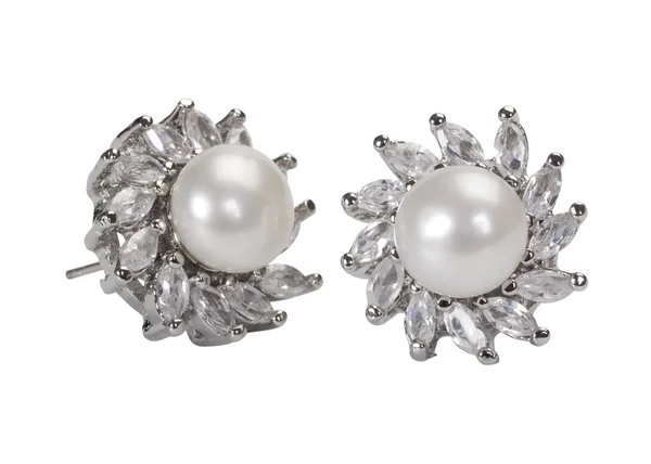 真珠のイヤリングのペアのクローズ アップ — ストック写真